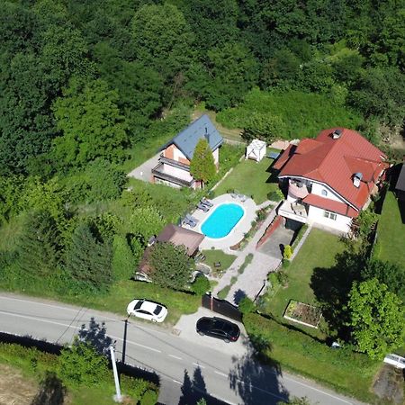 Villa Katarina With Pool 바냐루카 외부 사진