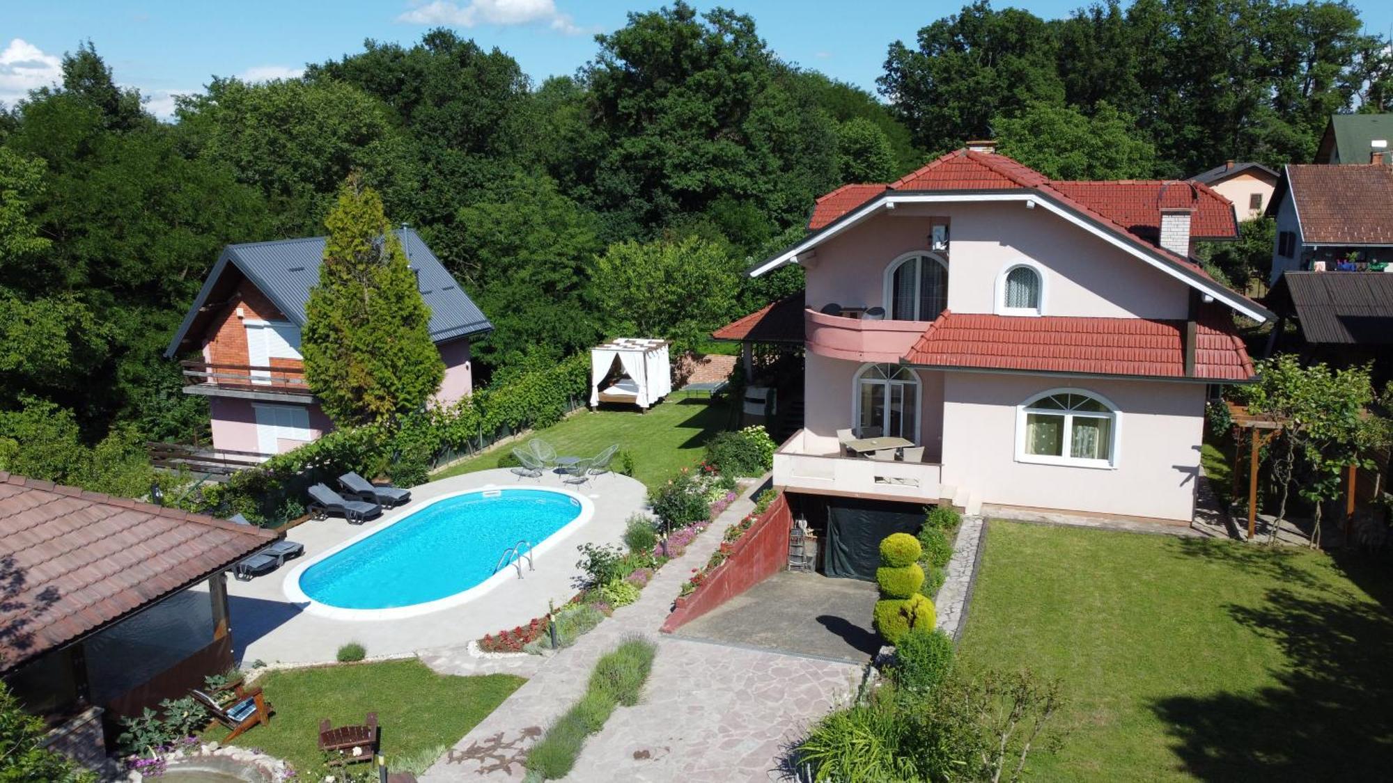 Villa Katarina With Pool 바냐루카 외부 사진