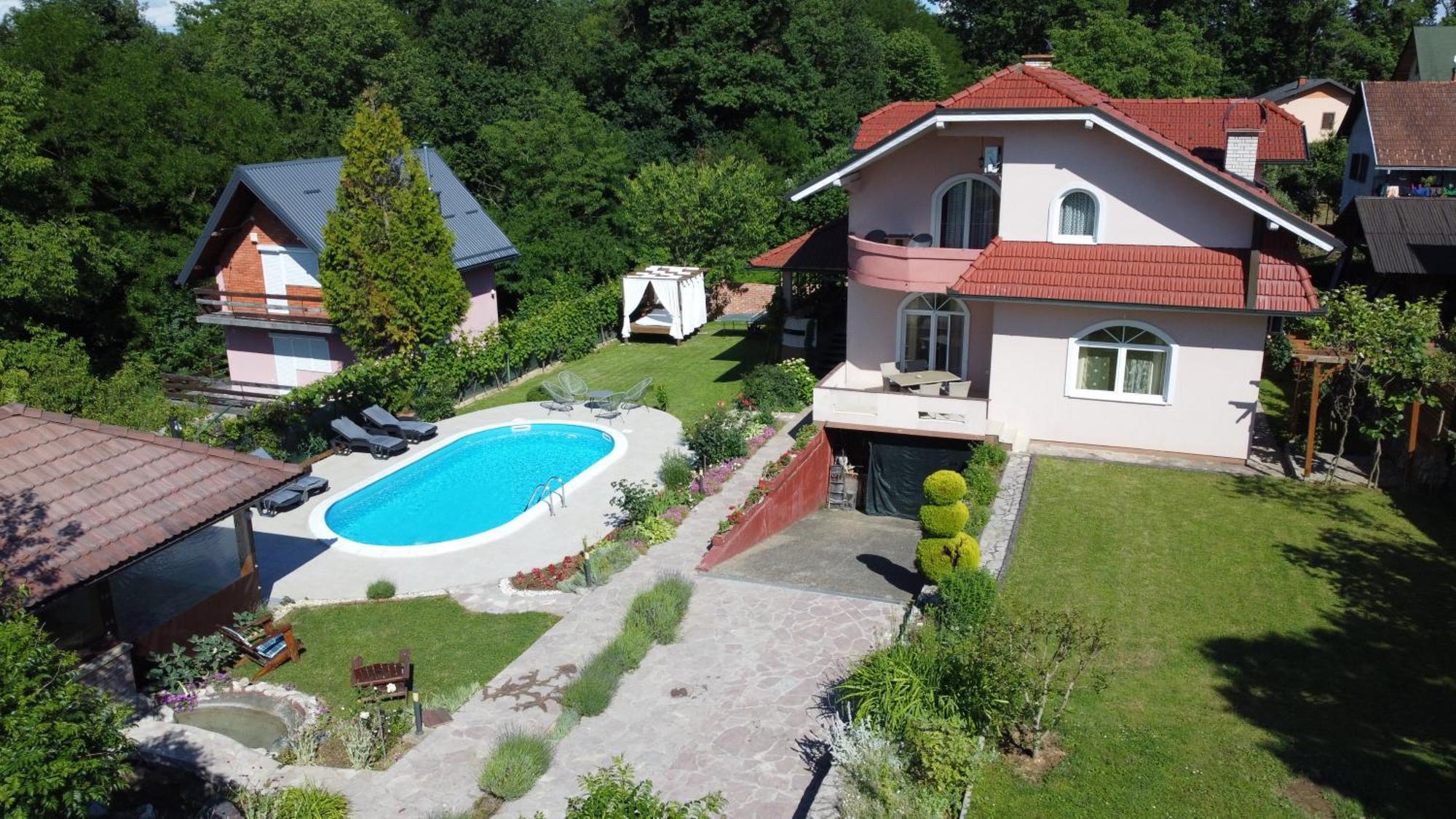 Villa Katarina With Pool 바냐루카 외부 사진