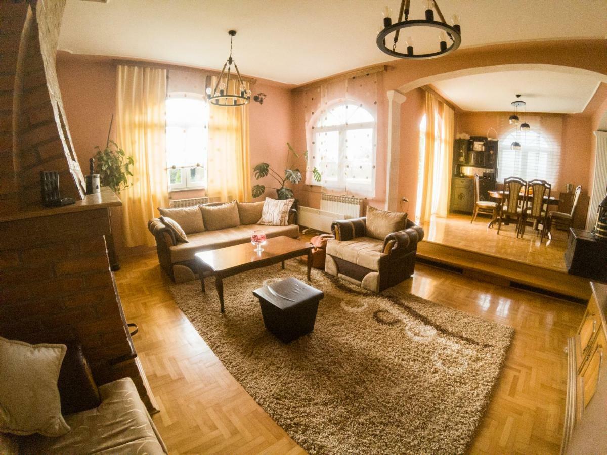 Villa Katarina With Pool 바냐루카 외부 사진