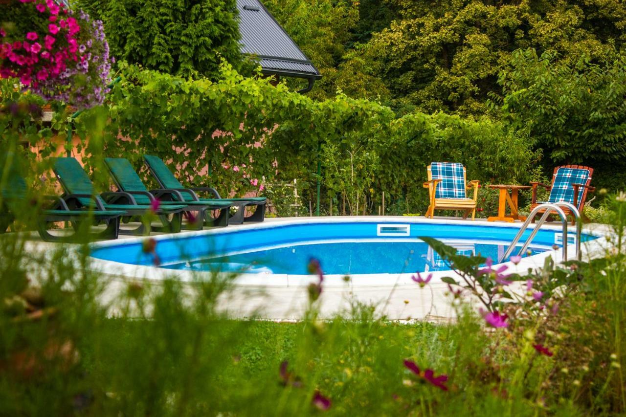 Villa Katarina With Pool 바냐루카 외부 사진